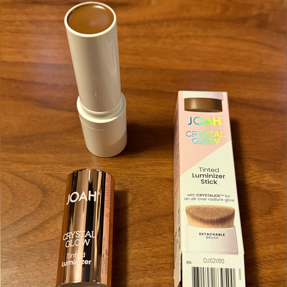 JOAH Crystal Glow Mocha Tinted Luminizer Stick with detachable brush